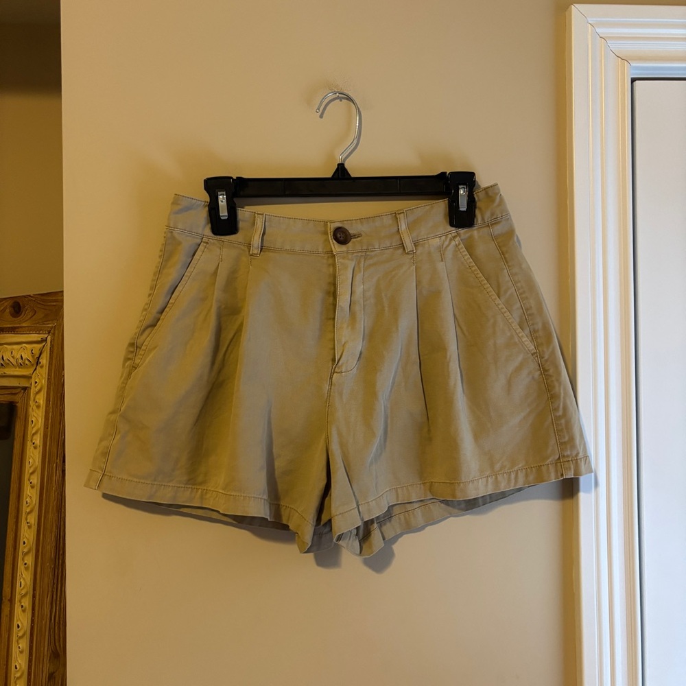 Casual Tan Pleated Shorts